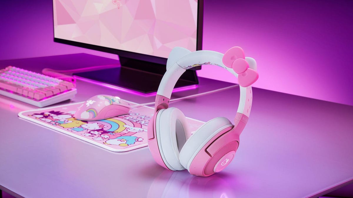 This Hello Kitty Headset Is The Best Thing Razer's Made Since Quartz thumbnail