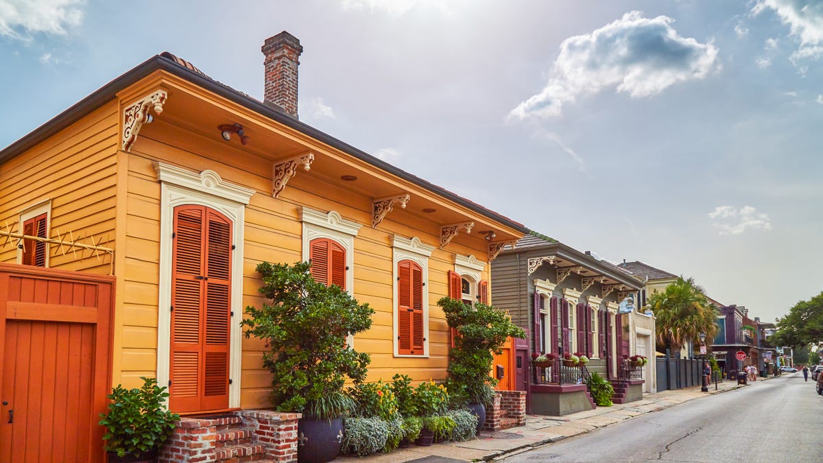 New Orleans Airbnb Touts Location In Heart Of Historic Airbnb Quarter