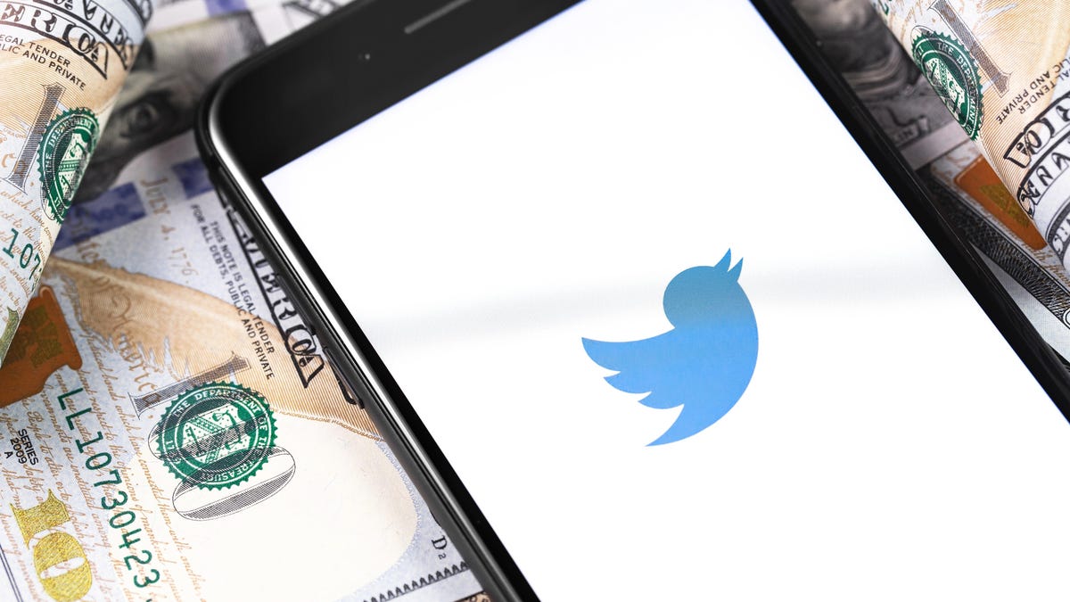 Why You Shouldn't Use PayPal to Send Twitter 'Tips'