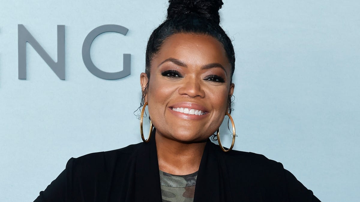 Yvette Nicole Brown's Hosts an Honest Conversations About Obesity