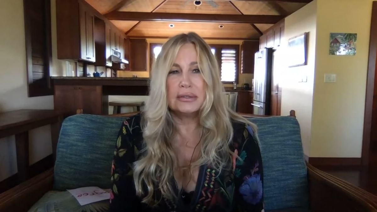 Jennifer Coolidge Says Shes Not Replacing Kim Cattrall On Sex And The City