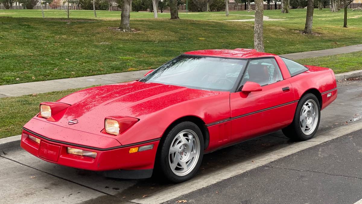 At $7,300, Is It Time To Buy This 1990 Chevy Corvette?
