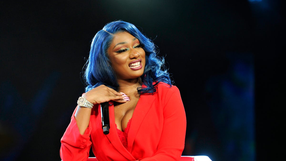 Megan Thee Stallion Shades Carl Crawford Over 1501 Contract