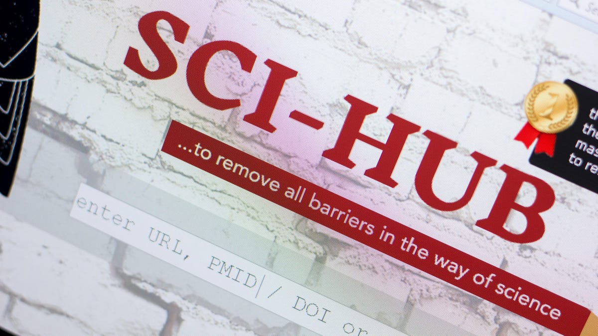 Sci-Hub Pirate Captain Receives EFF Award for Sticking It to the Man