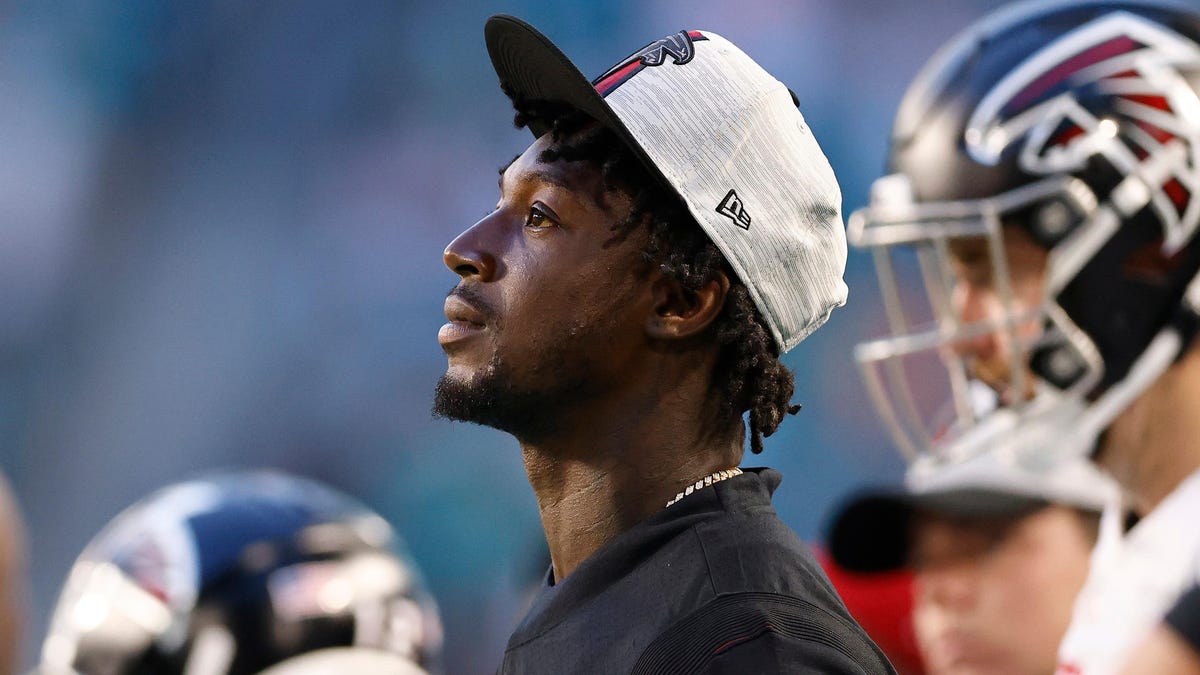Calvin Ridley, suspended indefinitely for gambling on football, Falcons