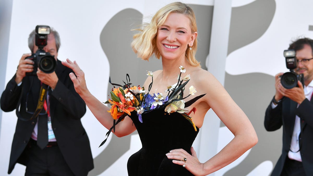 Cate Blanchett Discusses Her Lesbian Characters To Mixed Effect