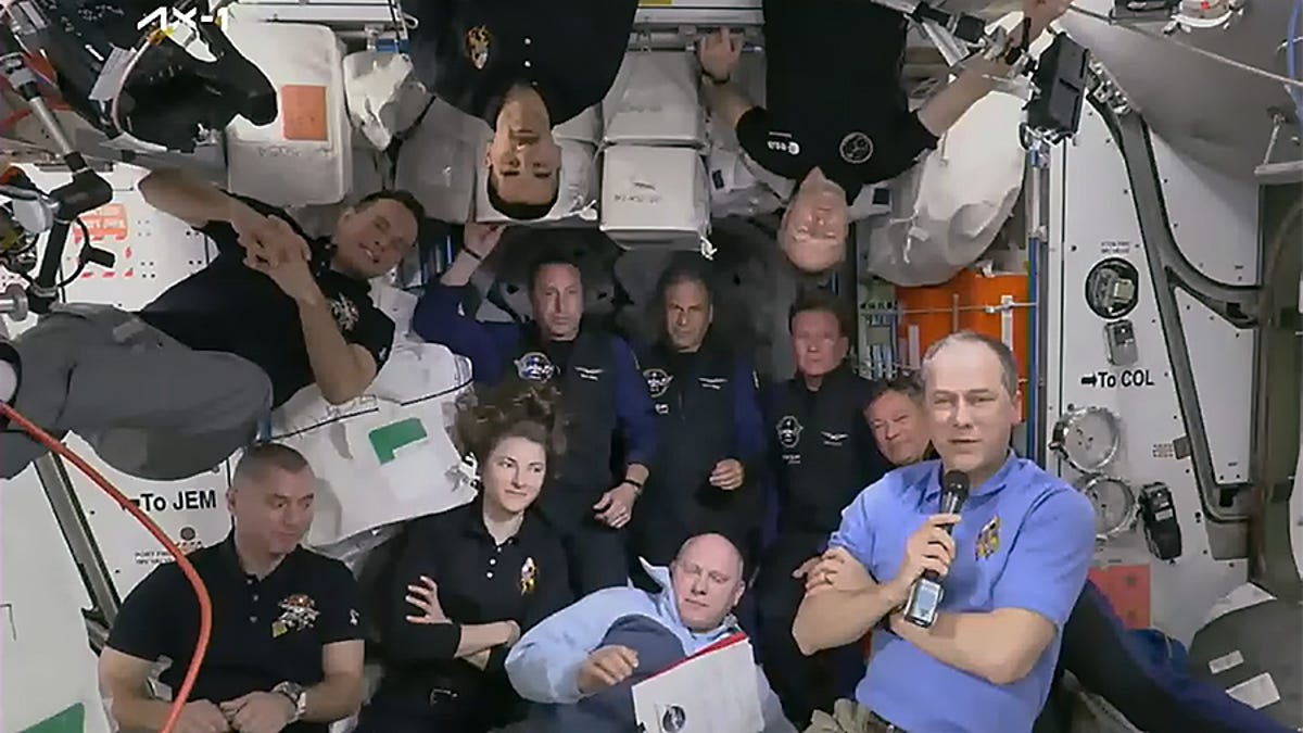 Das erste vollständig private Astronautenteam trifft auf der Internationalen Raumstation ein
