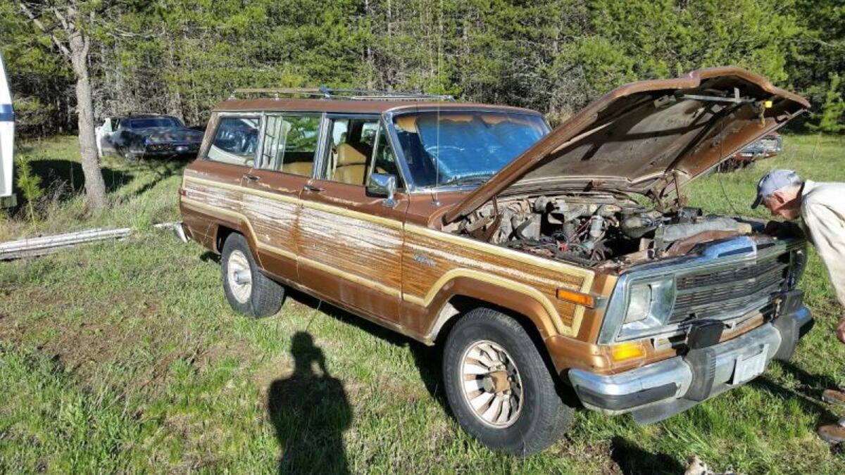 For $2,200, Would You Revive This 1985 Jeep Grand Wagoneer ...