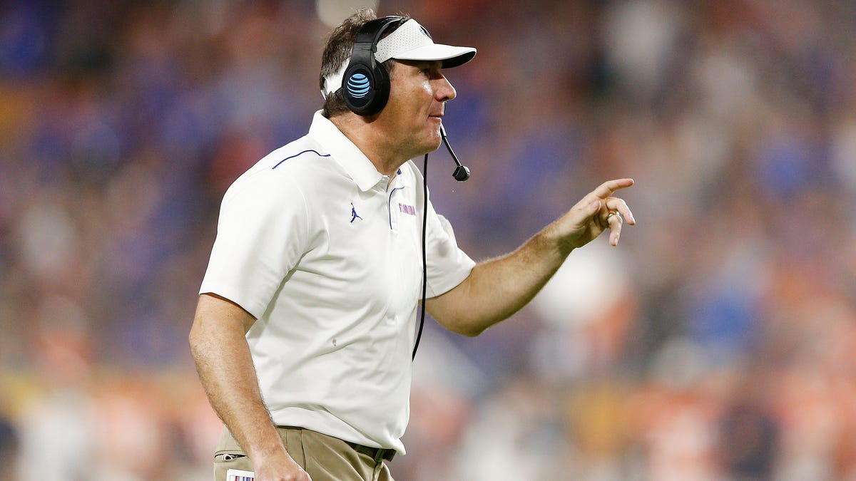 Florida’s Dan Mullen wants to risk 90,000 lives because he can’t coach under pressure [UPDATED]