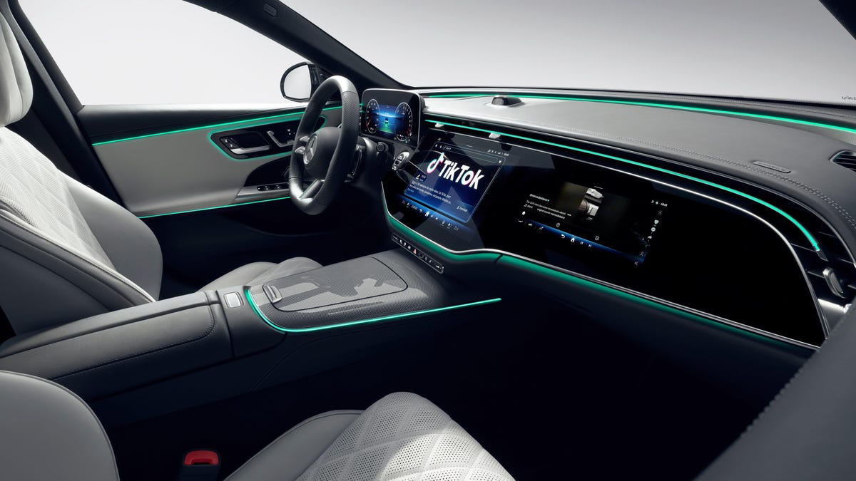 The 2024 Mercedes E-Class Interior Is Trying to Impress You