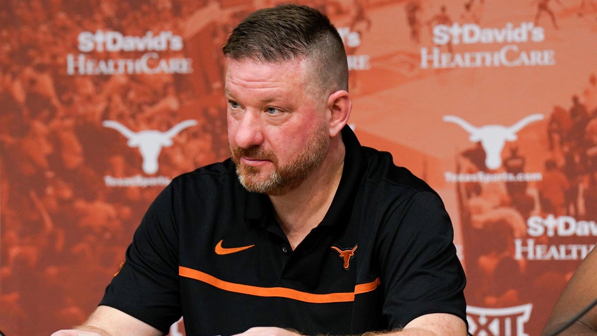 Texas fires Chris Beard for trigger following home violence allegations