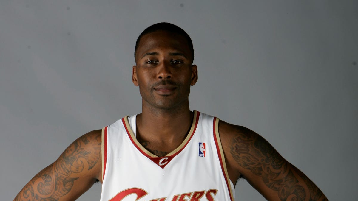 Video Lorenzen Wright's ex-wife pleads guilty to role in his