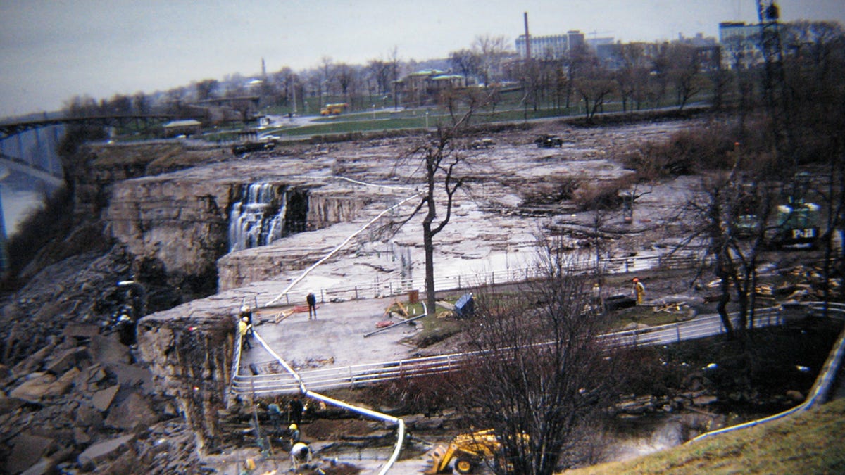 The Year The Army Stopped Niagara Falls