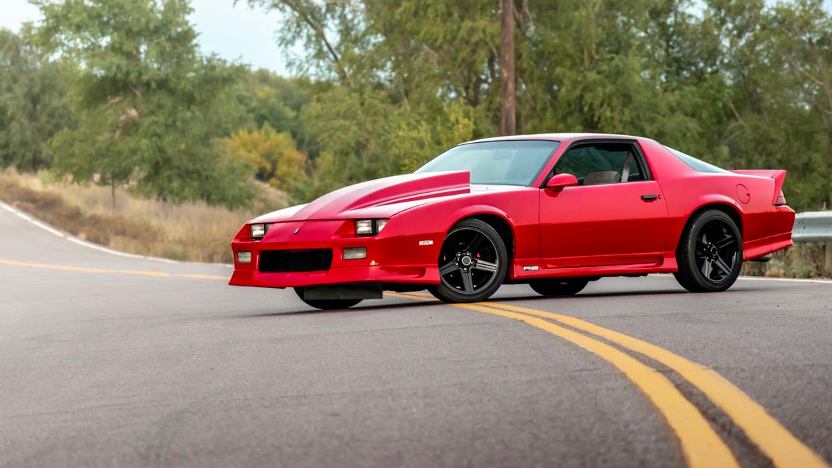 Your Ridiculously Awesome Third Gen Camaro Wallpaper Is Here