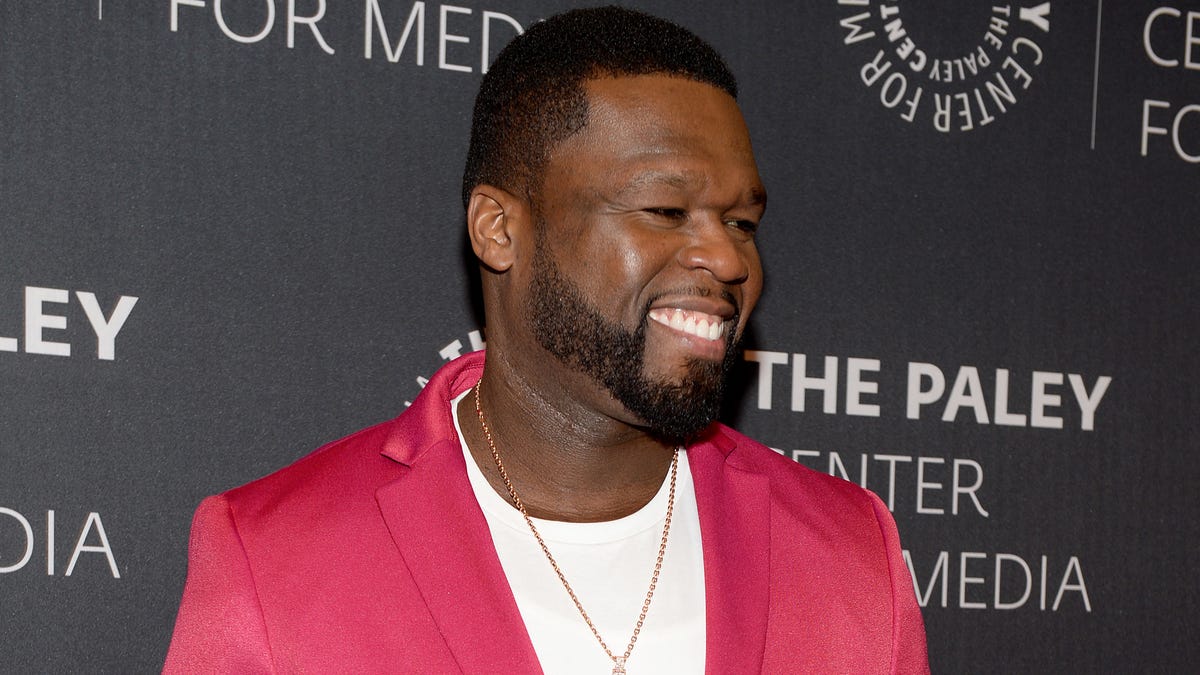 50 Cent Seems Tickled By A Street Artist S Murals Of His Face