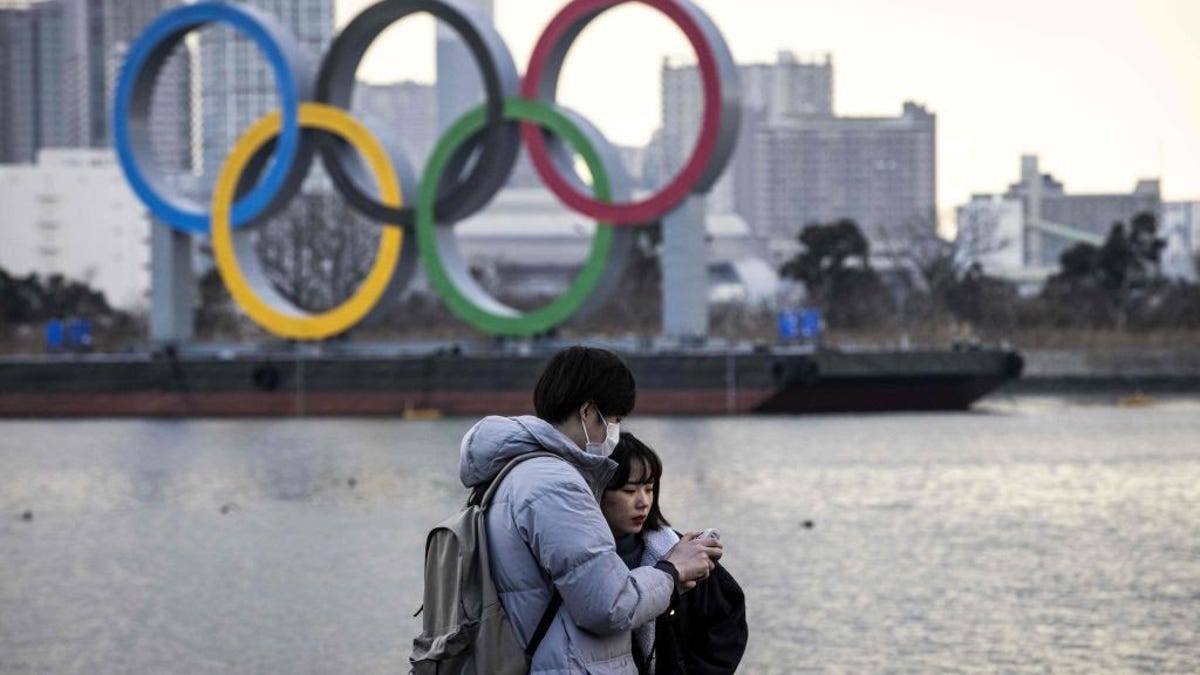 Tokyo Olympics organizers raise giant middle finger for Japanese citizens