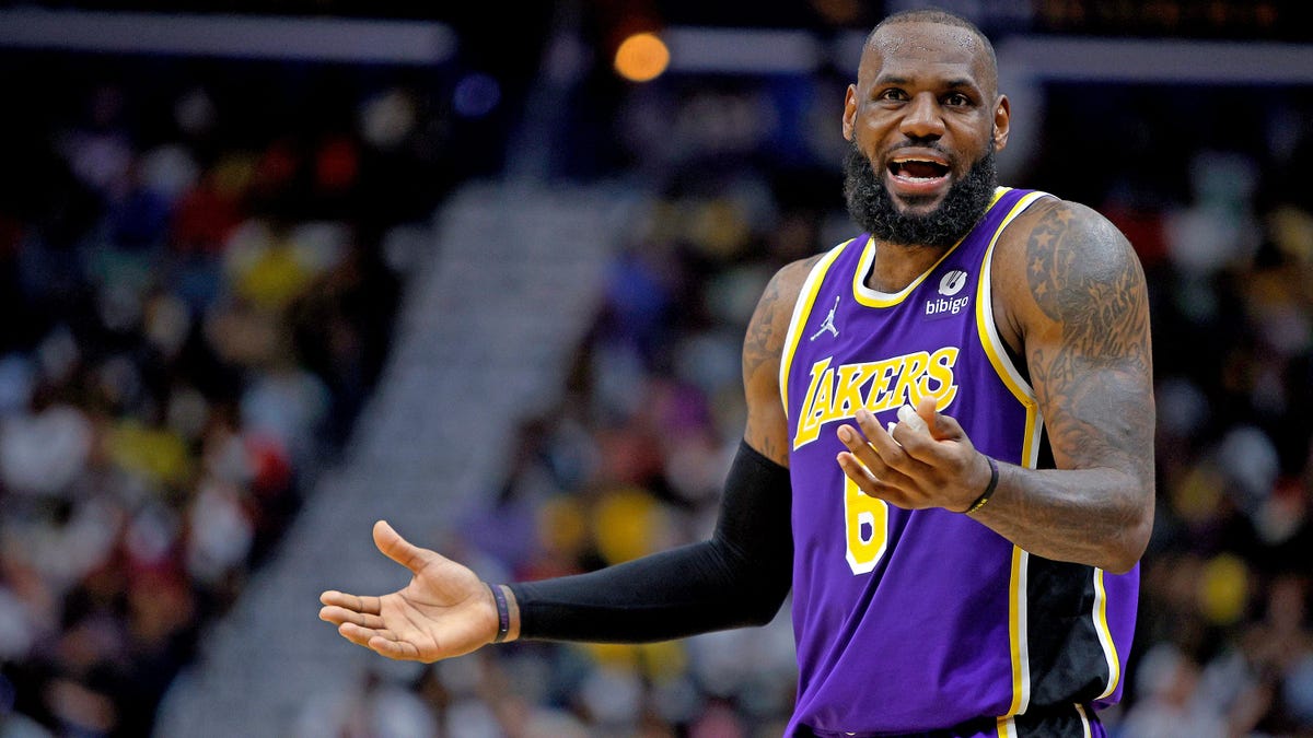 Like Lakers’ season, LeBron James’ numbers are empty in MVP race