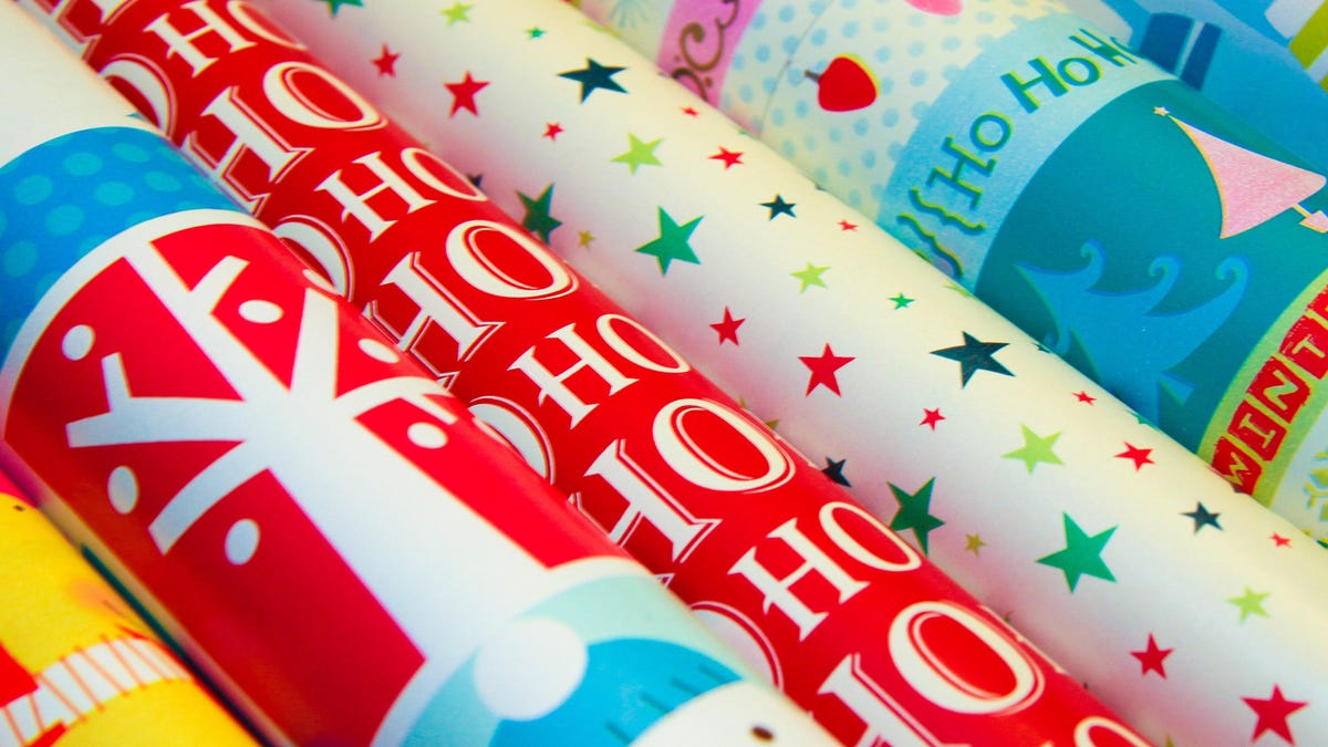 How to Use Up Leftover Holiday Wrapping Paper thumbnail