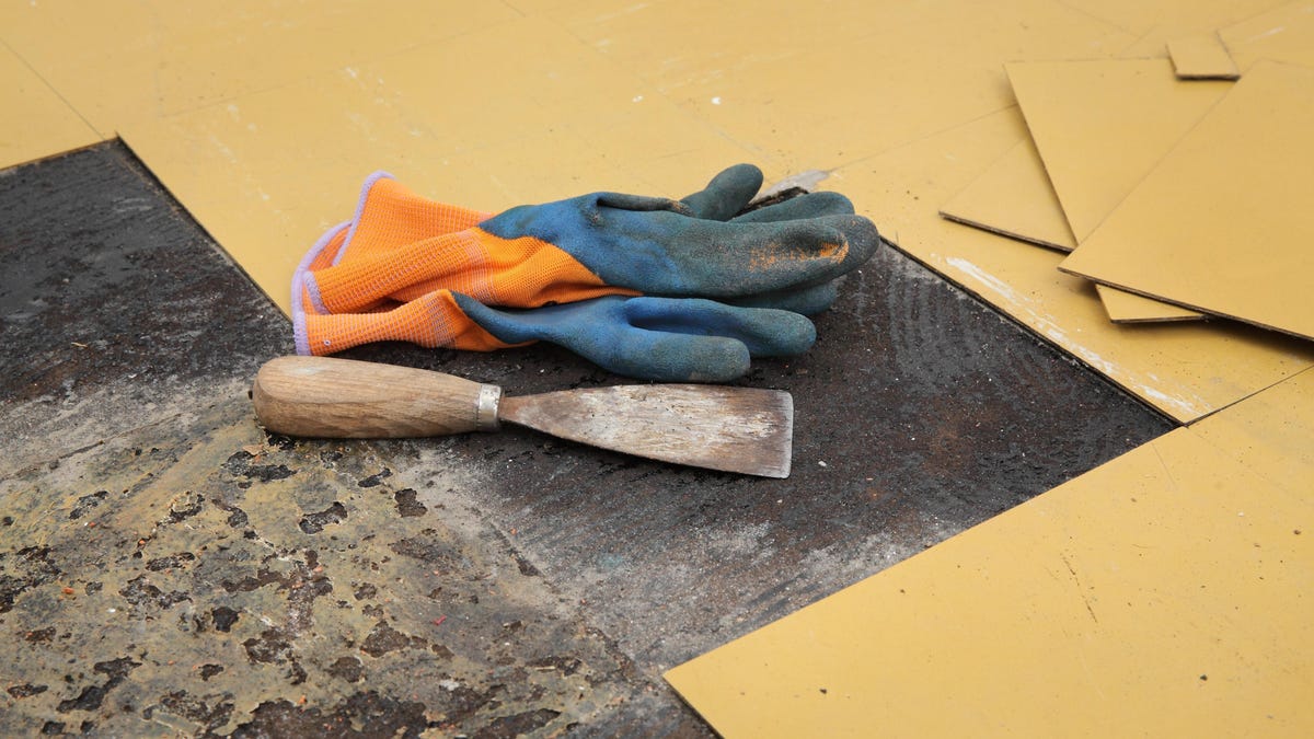 What You Should Know about Removing Old Linoleum or Vinyl - Flooring HQ