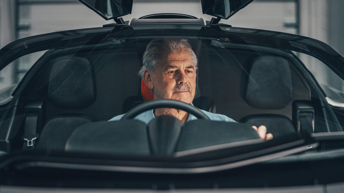 Gordon Murray Doesn T Care About Your Hybrid Hypercar And Hopes You Drive Your T 50
