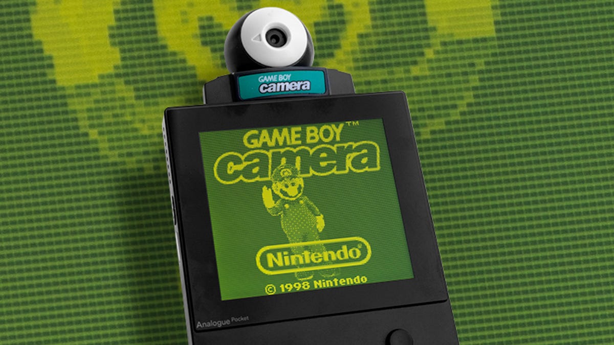 يدعم الجيب التناظري مراوح الكاميرا Game Boy