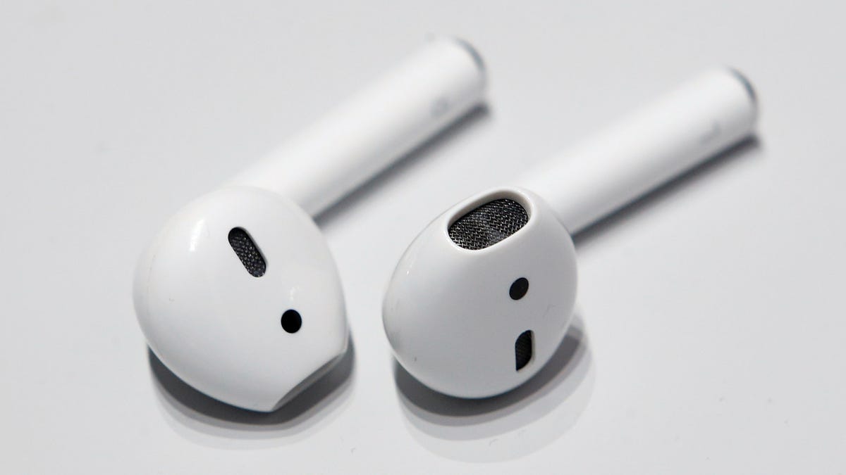 Recept dissipation Se internettet Apple (AAPL) AirPods are the most stereotypical Apple product in years—in a  good way