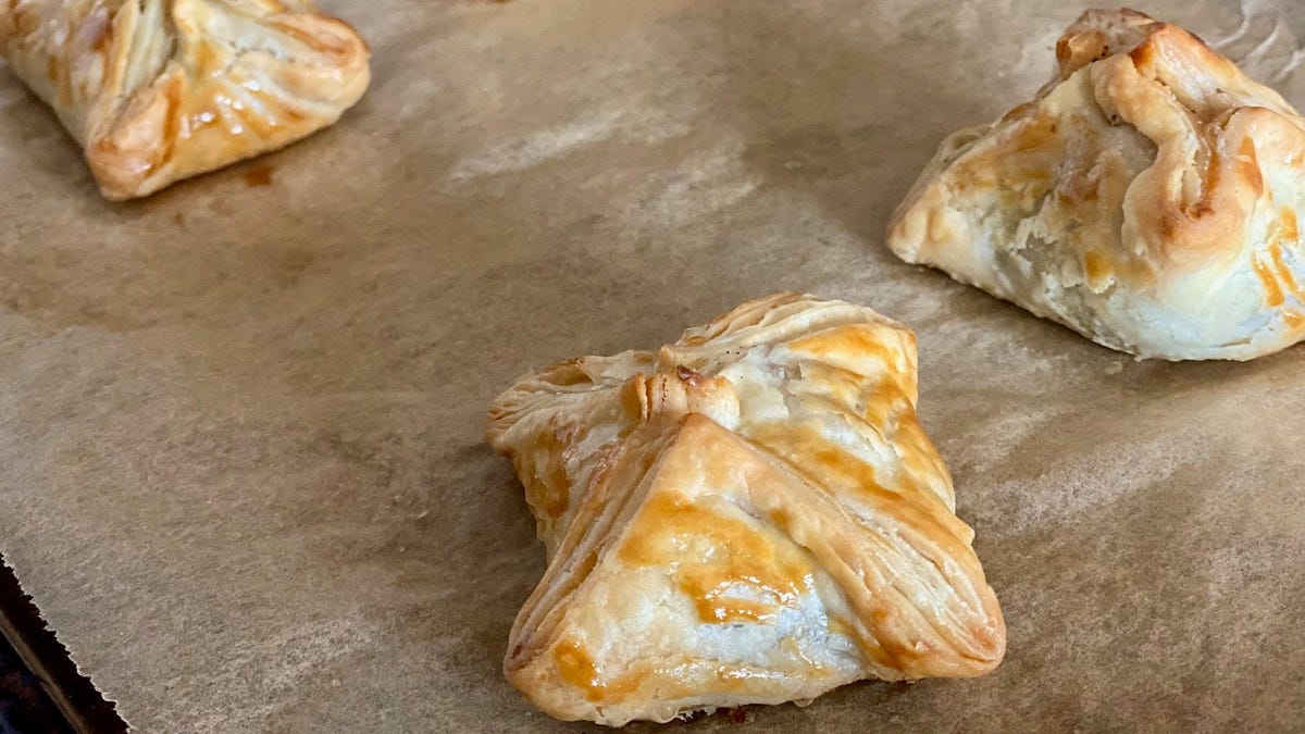 Make mini beef wellingtons for your fancy football party