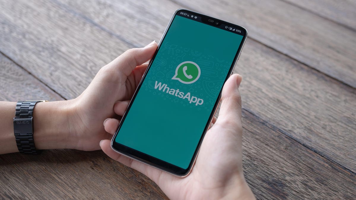 You really shouldn’t use WhatsApp modifications