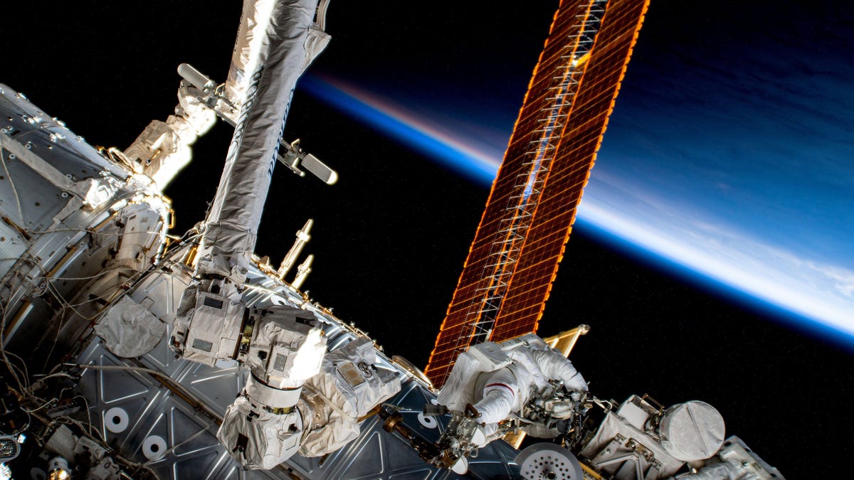 Watch Live as Astronauts Install Solar Arrays Outside the ISS