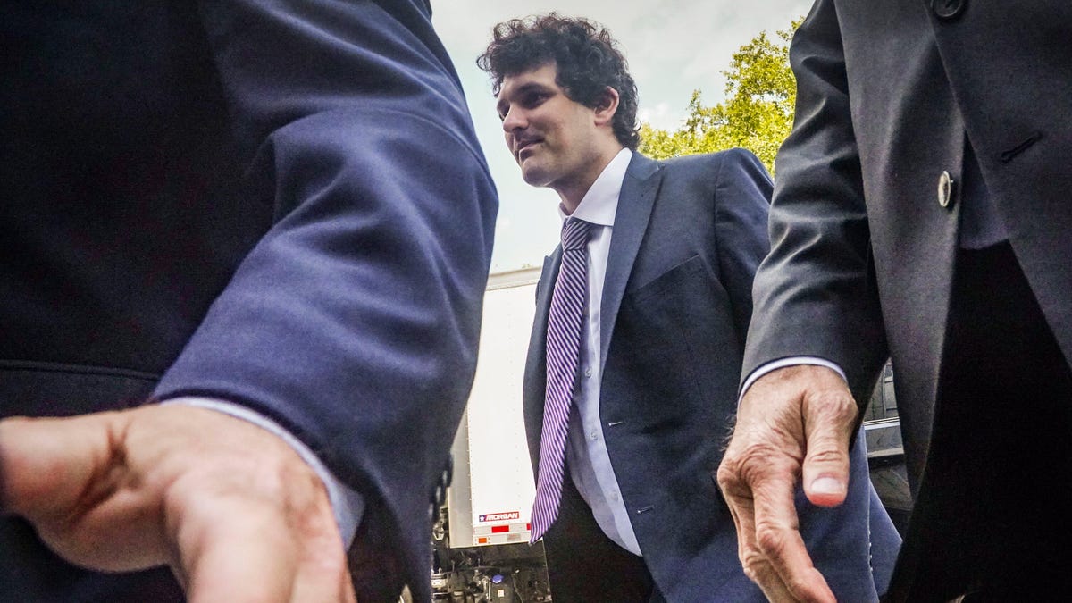 Judge Revokes Sam Bankman-Fried’s Bail, Throws Him Back in Jail