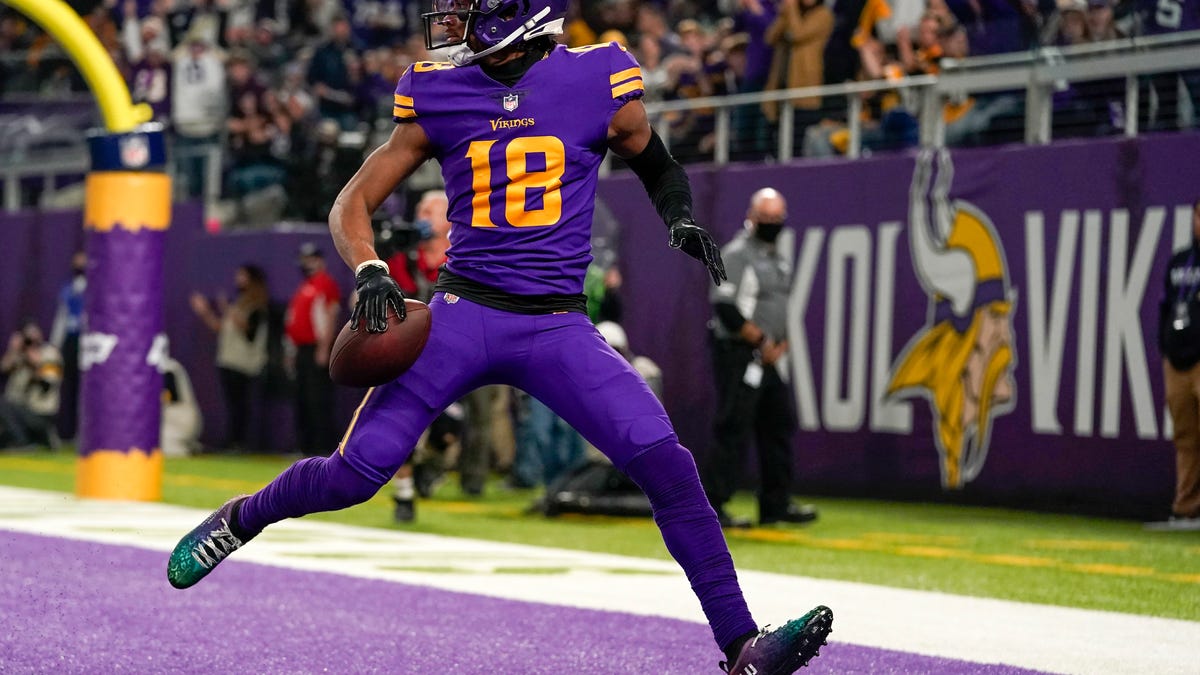 vikings color rush 2022