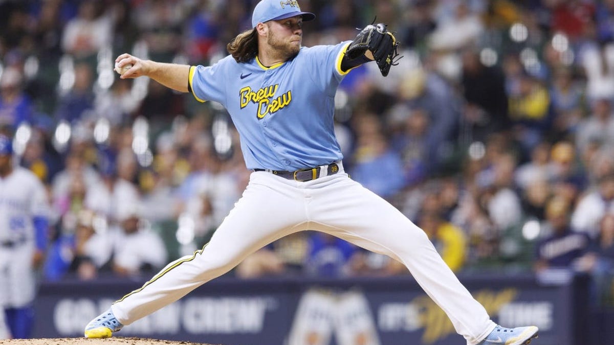 Corbin Burnes, Brewers try to halt Astros' 7-game win streak | Flipboard
