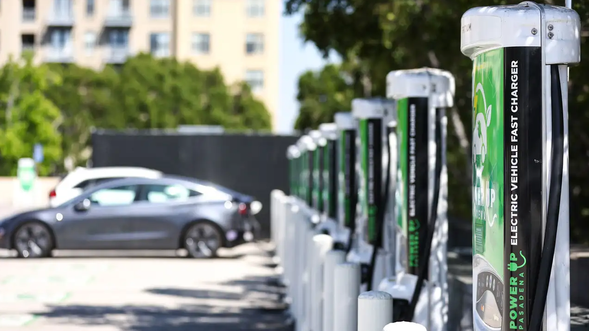 EV Sales Growth In The U.S. Is About To Hit New Highs, Experts Say | Automotiv