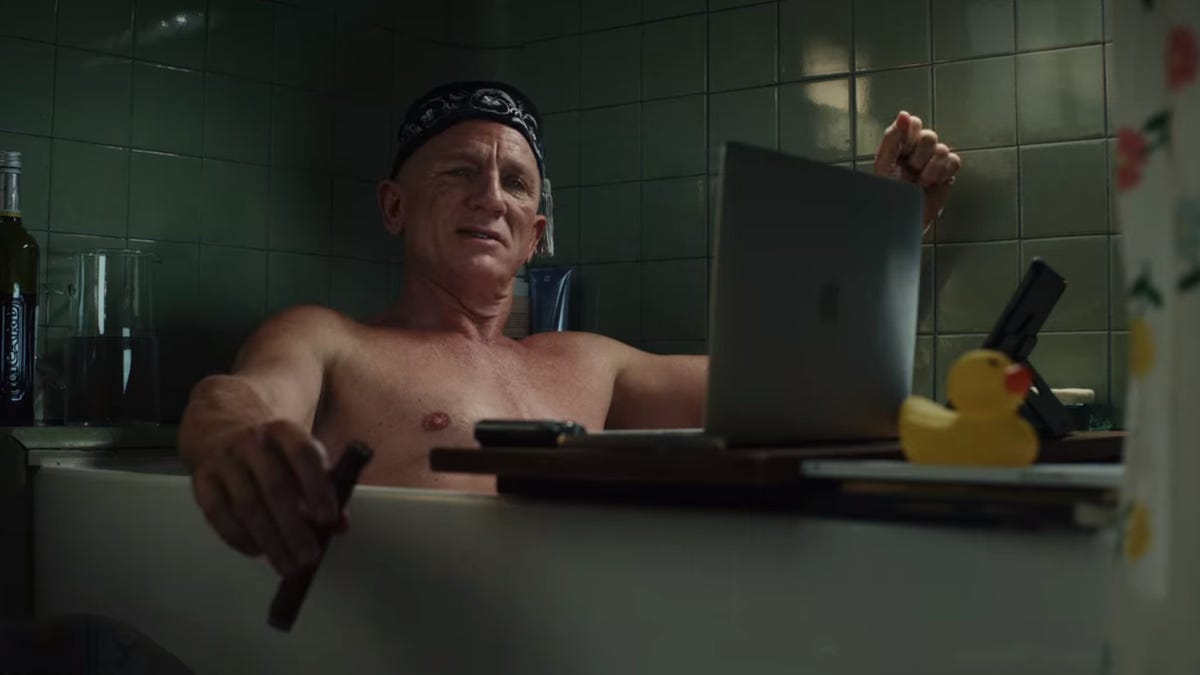 Glass Onion’s Among Us Scene Is A Big Moment For Gaming