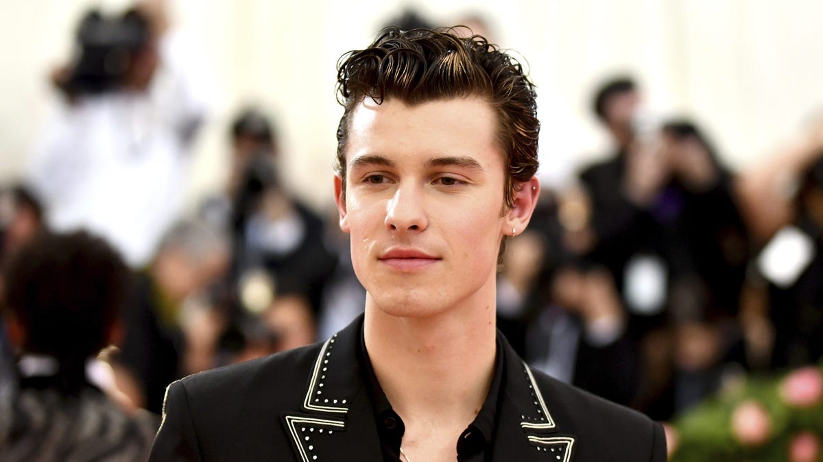 Shawn Mendes in his underwear is a return to Calvin Klein's roots
