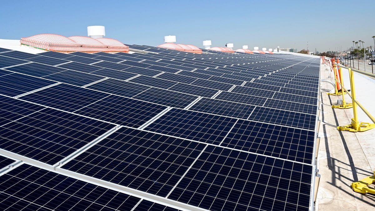 Los paneles solares en los techos podrían alimentar un tercio de la fabricación de EE. UU., encuentra un estudio