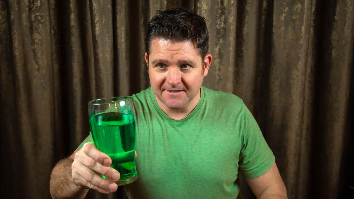 Nauseous St. Patrick’s Day Reveler Unsure Whether He’s Going To Vomit Or Punch