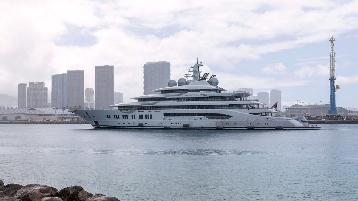 Rich Guy Yachts Just Keep Getting Longer