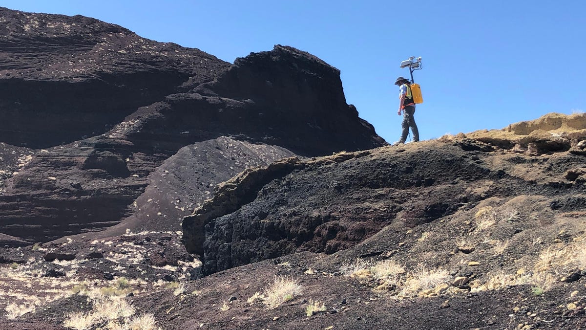 NASAの「Lunar Backpack」は、宇宙飛行士が月で迷子になるのを防ぐことができます