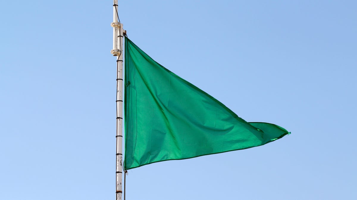 Don't Overlook These Relationship Green Flags