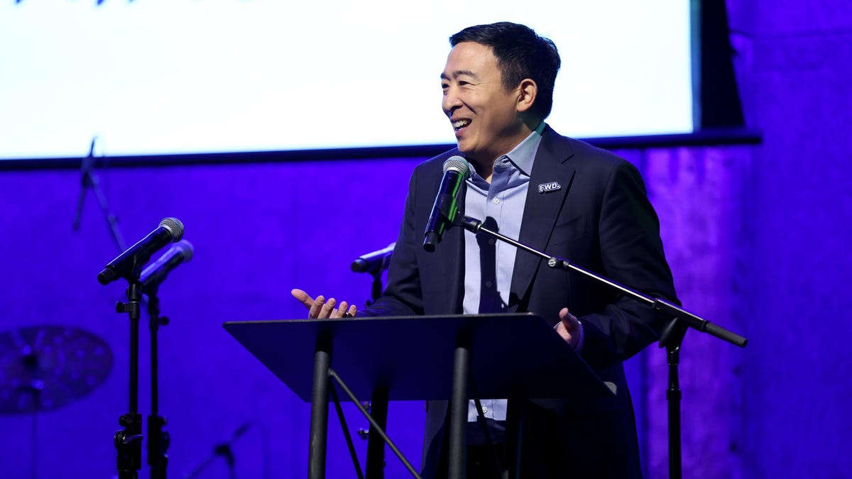 Andrew Yang Thinks More People Would Volunteer if You Give Them Crypto