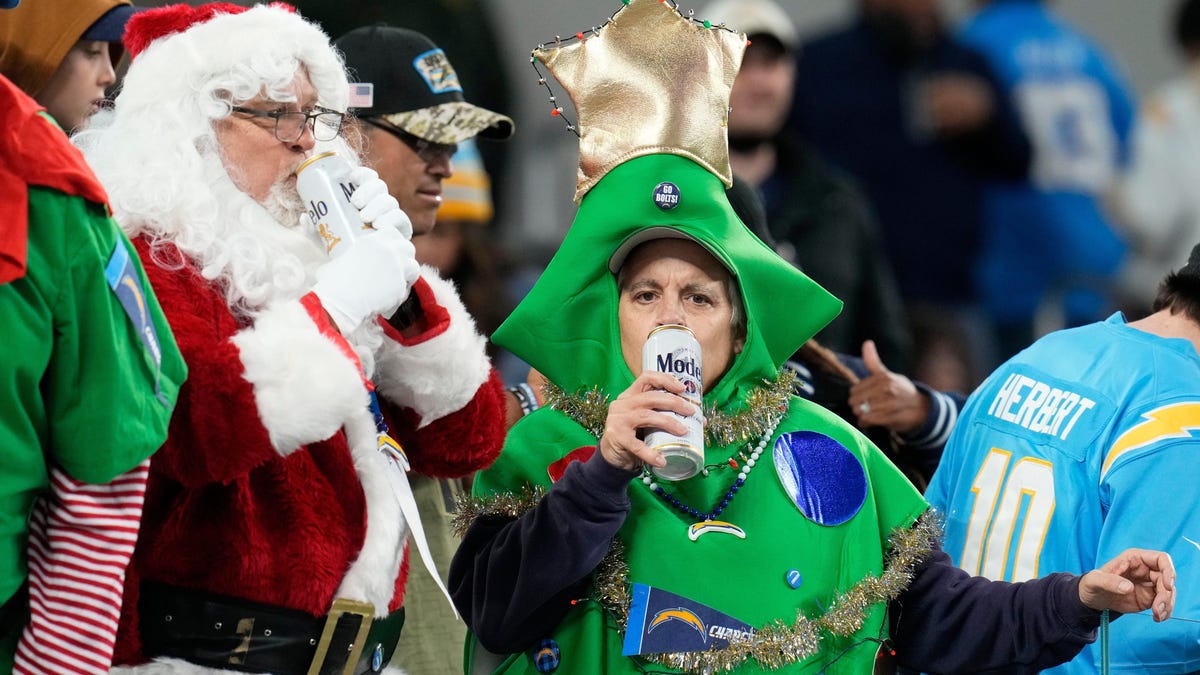 The NFL is trying to ‘Deebo’ Christmas Day games from the NBA