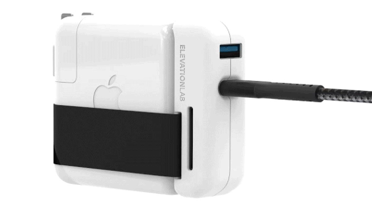 This MacBook Charger Hub Fixes One of Apple's Biggest Laptop Sins: Removing the Memory Card Slot thumbnail