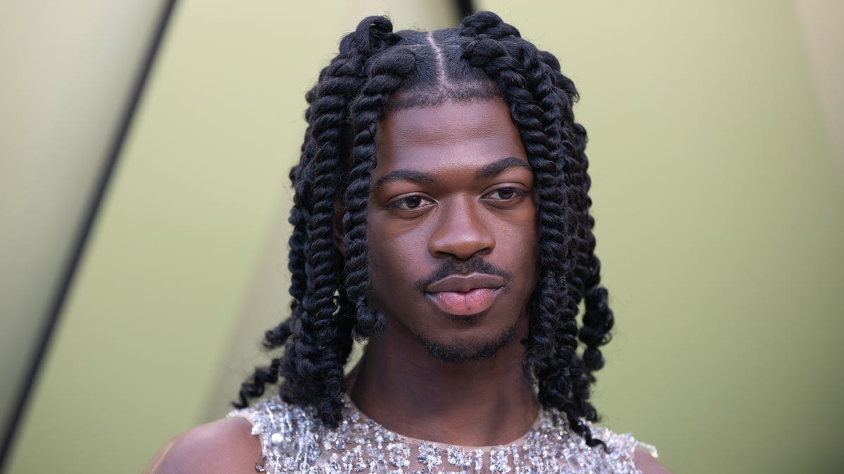 Lil Nas X Apologizes to Trans Community After Sending Controversial Tweet