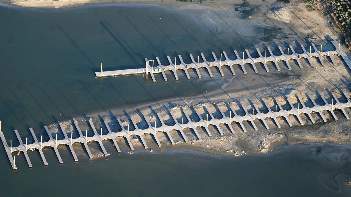 Salt Lake Is Officially at Its Lowest Point in Recorded History