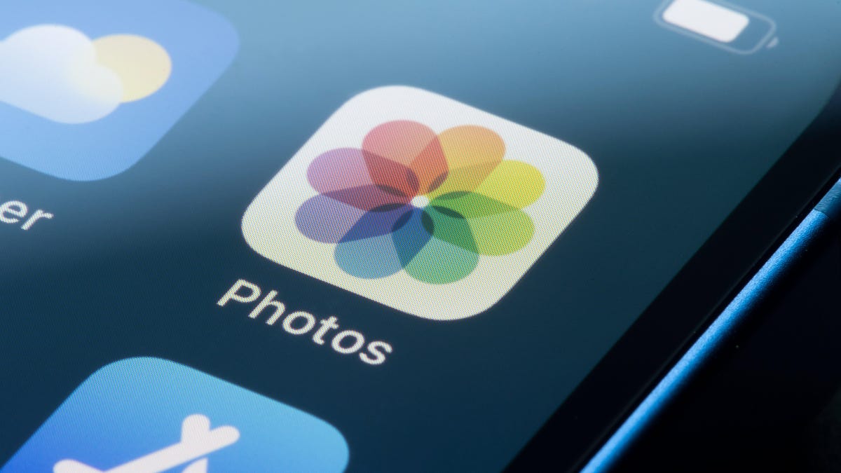 7 Ways You Didn’t Know You Could Search for Photos on Your iPhone