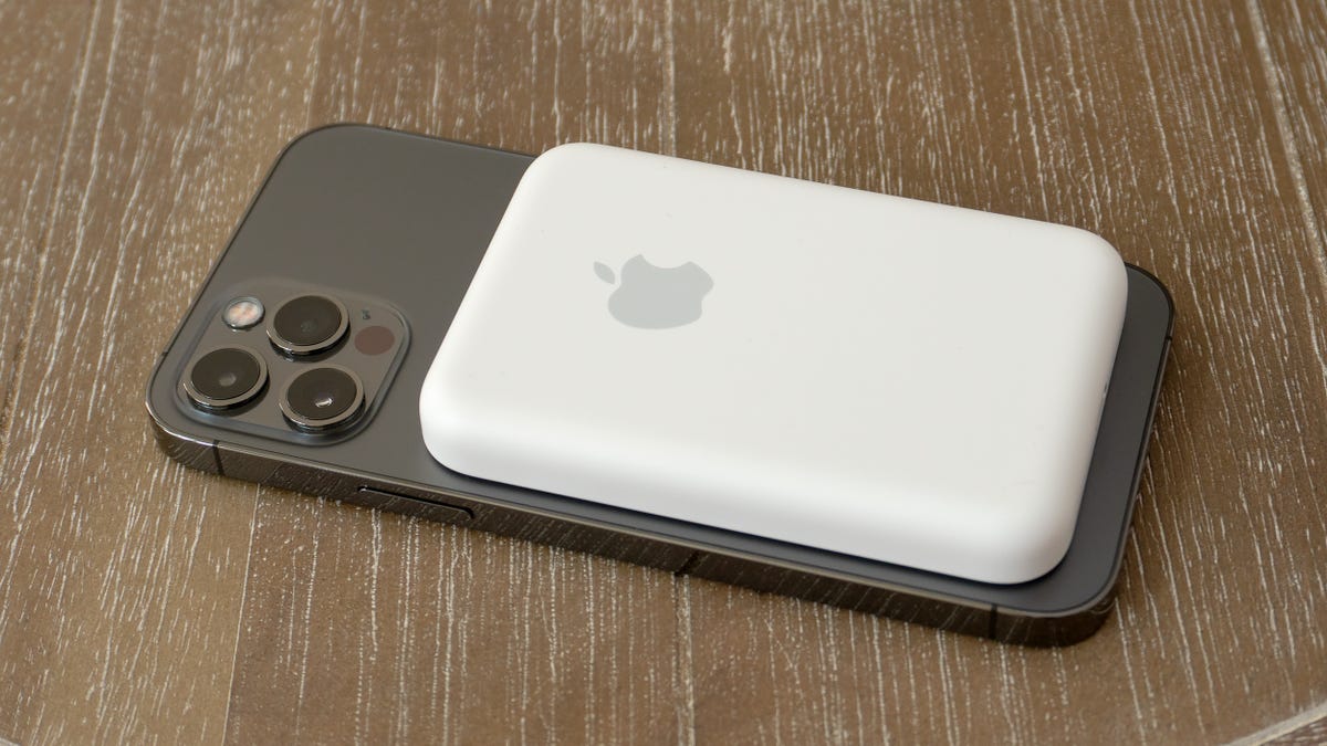 Baterie MagSafe společnosti Apple se nyní po odpojení nabíjí 7,5 W