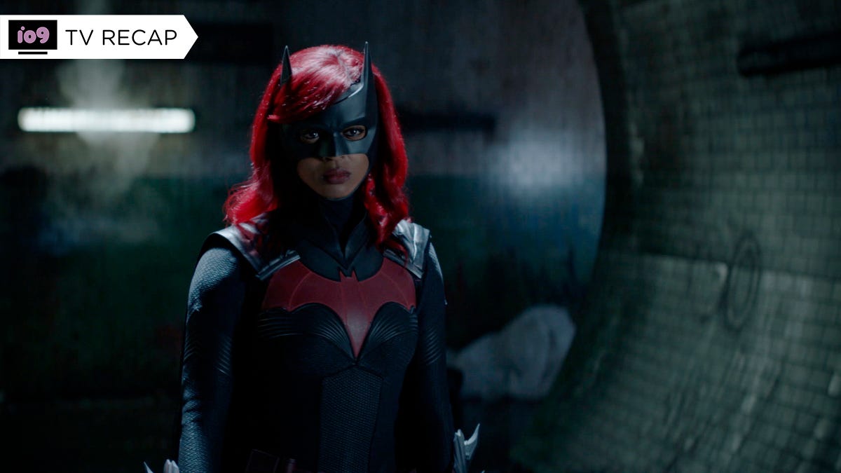The New Batwoman Punches a Man's Face Off in Her Debut and It's Incredible - Gizmodo