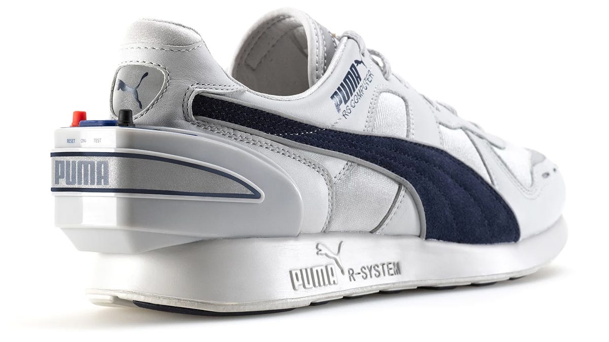 old puma running shoes