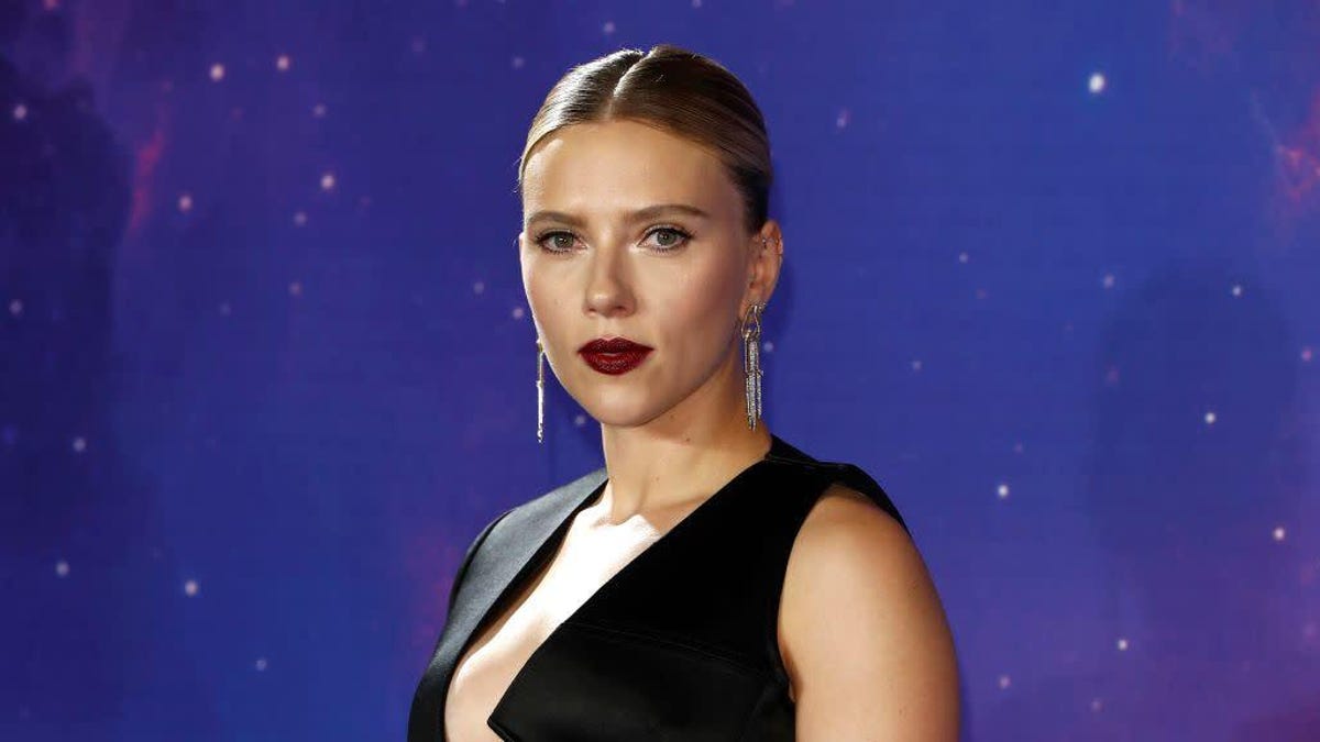 Dylan Farrow Thinks Scarlett Johansson Has A Long Way To Go